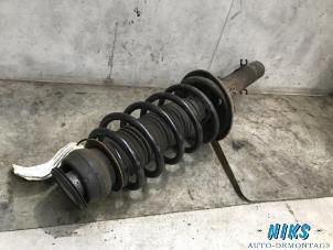 Used Front shock absorber rod, right Volkswagen Golf IV Variant (1J5) 1.9 TDI 110 Price on request offered by Niks autodemontage