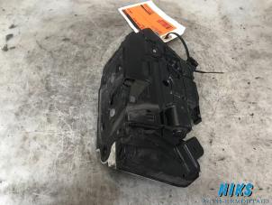 Used Door lock mechanism 2-door, right Seat Ibiza IV SC (6J1) 1.2 12V Price on request offered by Niks autodemontage