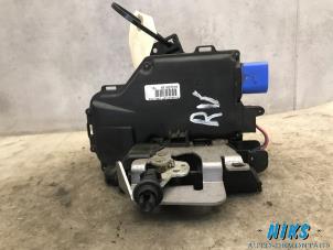 Used Door lock mechanism 2-door, right Audi A3 (8P1) 2.0 TDI 16V Price on request offered by Niks autodemontage