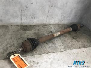 Used Front drive shaft, right Peugeot 207/207+ (WA/WC/WM) 1.4 16V Price on request offered by Niks autodemontage