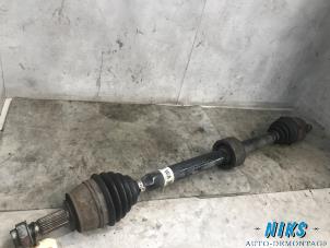 Used Front drive shaft, right Opel Corsa Price on request offered by Niks autodemontage