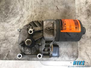 Used Front wiper motor Volvo V50 (MW) 2.0 D 16V Price on request offered by Niks autodemontage