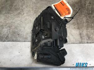 Used Front door lock mechanism 4-door, right Seat Ibiza IV (6J5) 1.2 TDI Ecomotive Price on request offered by Niks autodemontage