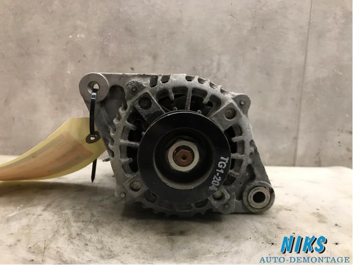 Begagnade Dynamo Suzuki Celerio (LF) 1.0 12V Pris på förfrågan erbjuds av Niks autodemontage