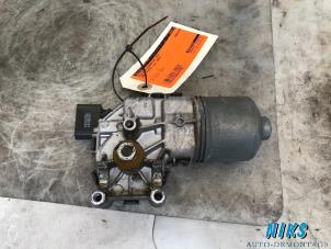 Used Front wiper motor Opel Astra H (L48) 1.6 16V Price on request offered by Niks autodemontage