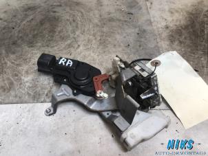 Used Rear door mechanism 4-door, right Toyota Aygo (B10) 1.0 12V VVT-i Price on request offered by Niks autodemontage