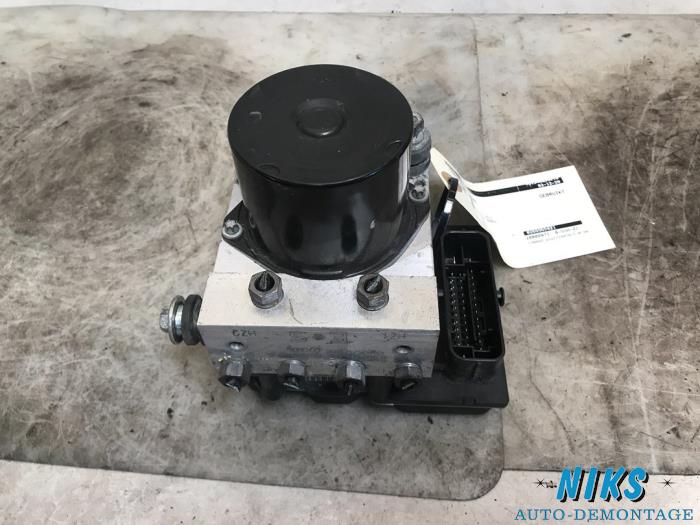 Begagnade ABS-pump Volkswagen Polo V (6R) 1.2 12V Pris på förfrågan erbjuds av Niks autodemontage