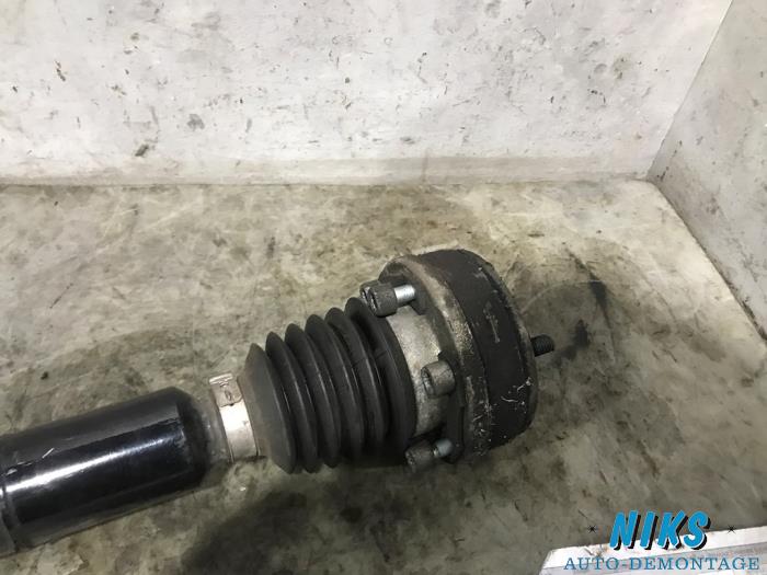 Front drive shaft, right from a Skoda Fabia (6Y5) 1.4 TDI 70 2006