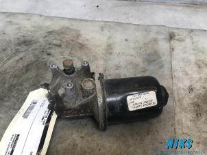 Used Front wiper motor Volkswagen New Beetle (9C1/9G1) 2.0 Price on request offered by Niks autodemontage