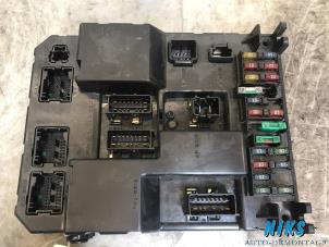 Used Fuse box Peugeot 307 (3A/C/D) 1.4 Price on request offered by Niks autodemontage