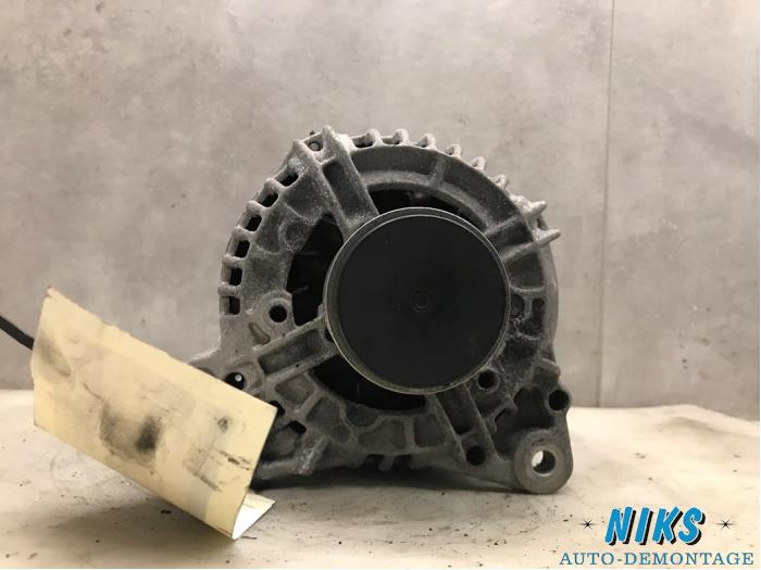 Usagé Dynamo Volkswagen Golf IV (1J1) 1.9 TDI Prix sur demande proposé par Niks autodemontage