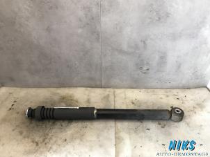 Used Rear shock absorber, left Renault Clio II (BB/CB) 1.4 16V Price on request offered by Niks autodemontage