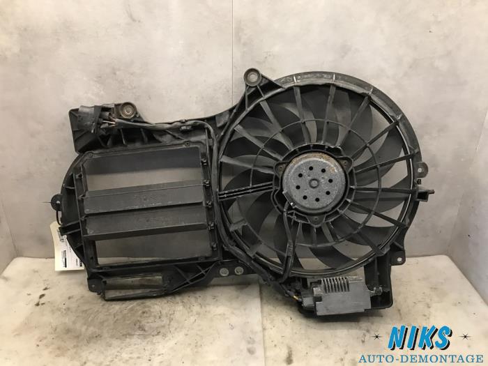 Używane Wentylator Audi A6 Avant (C6) 3.2 V6 24V FSI Cena na żądanie oferowane przez Niks autodemontage