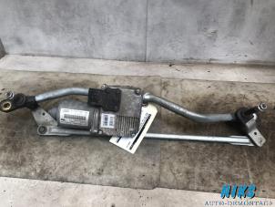 Used Wiper motor + mechanism Audi A4 Avant (B8) 2.0 TDI 143 16V Price on request offered by Niks autodemontage
