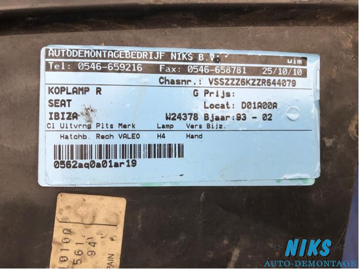 Phare droit d'un Seat Ibiza II (6K1) 1.4i 1994