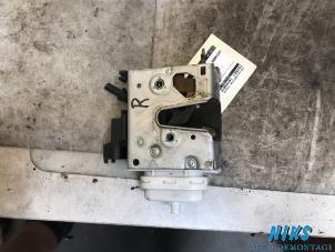 Used Door lock mechanism 2-door, right Audi A3 (8L1) 1.6 Price on request offered by Niks autodemontage