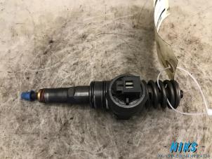 Used Injector (diesel) Volkswagen Transporter Price on request offered by Niks autodemontage