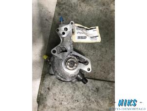 Used Mechanical fuel pump Volkswagen Transporter Price on request offered by Niks autodemontage