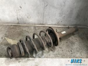 Used Front shock absorber rod, right Volkswagen Golf IV Variant (1J5) 1.9 TDI 100 Price on request offered by Niks autodemontage