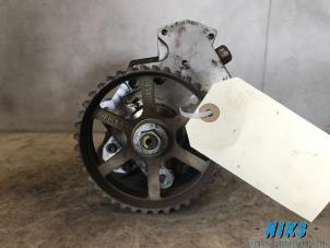 Used Mechanical fuel pump Nissan Primastar 1.9 dCi 100 Price on request offered by Niks autodemontage