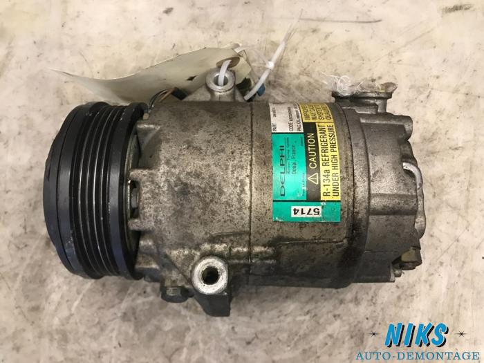 Air conditioning pump from a Opel Astra G (F08/48)  2002