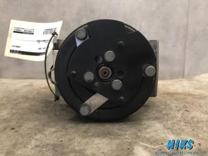 Used Air conditioning pump Renault Twingo (C06) 1.2 Price on request offered by Niks autodemontage
