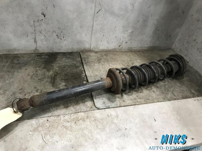 Rear shock absorber rod, left from a Renault Twingo (C06) 1.2 2006
