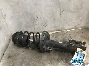 Used Front shock absorber rod, right Opel Astra G Caravan (F35) 1.8 16V Price on request offered by Niks autodemontage
