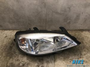 Used Headlight, right Opel Astra G Caravan (F35) 1.8 16V Price on request offered by Niks autodemontage