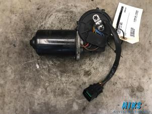 Used Front wiper motor Hyundai H-1/Starex Travel 2.5 TCI Price on request offered by Niks autodemontage