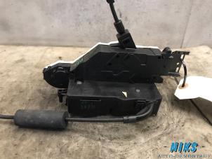 Used Door lock mechanism 2-door, right Peugeot 207 CC (WB) 1.6 16V Price on request offered by Niks autodemontage