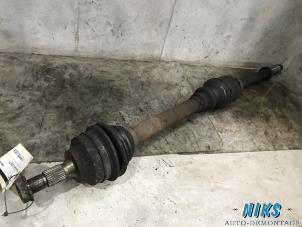 Used Front drive shaft, right Peugeot 307 (3A/C/D) 2.0 HDi 90 Price on request offered by Niks autodemontage