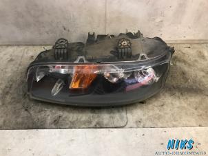 Used Headlight, left Fiat Punto II (188) 1.2 60 S Price on request offered by Niks autodemontage