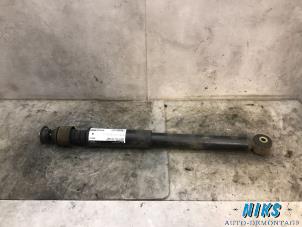 Used Rear shock absorber, left Renault Clio II (BB/CB) 1.4 Price on request offered by Niks autodemontage