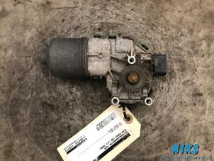 Used Front wiper motor Alfa Romeo 159 (939AX) 2.2 JTS 16V Price on request offered by Niks autodemontage
