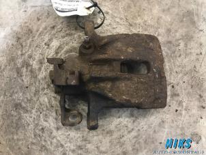 Used Rear brake calliper, right Volkswagen Transporter/Caravelle T4 1.9 TD Price on request offered by Niks autodemontage