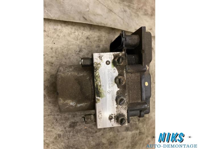 Begagnade ABS-pump Subaru Forester (SG) 2.0 16V X Pris på förfrågan erbjuds av Niks autodemontage