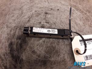 Used Antenna Amplifier Volkswagen Jetta IV (162/16A) 1.4 TSI Hybrid 16V Price on request offered by Niks autodemontage
