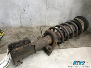 Used Front shock absorber rod, left Nissan Primastar 1.9 dCi 80 Price on request offered by Niks autodemontage