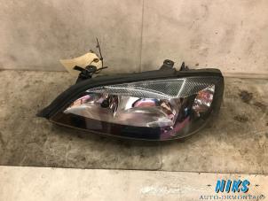Used Headlight, left Opel Astra G Caravan (F35) 1.6 16V Price on request offered by Niks autodemontage