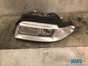 Used Headlight, left Audi A4 (B5) 1.6 Price on request offered by Niks autodemontage