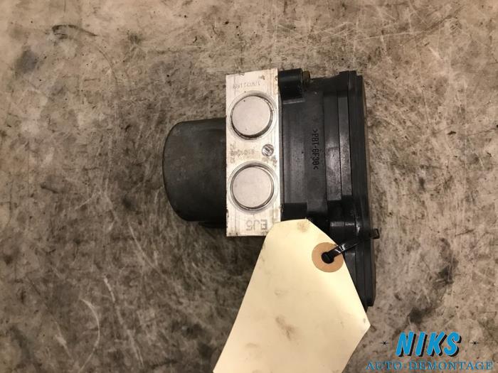 Używane Pompa ABS Chevrolet Spark 1.0 16V Bifuel Cena na żądanie oferowane przez Niks autodemontage