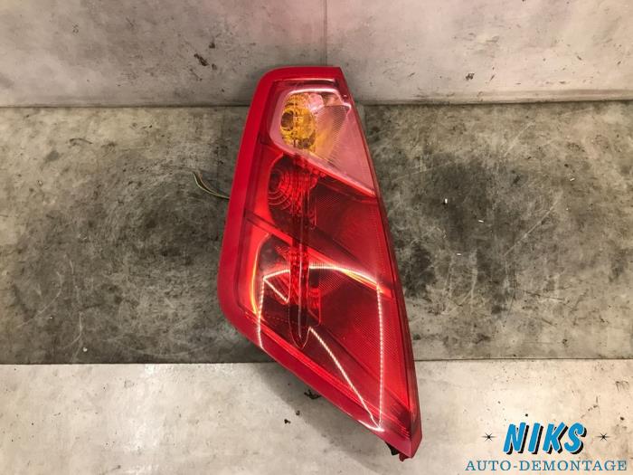 Luz trasera izquierda de un Fiat Punto Evo (199) 1.2 Euro 4 2009