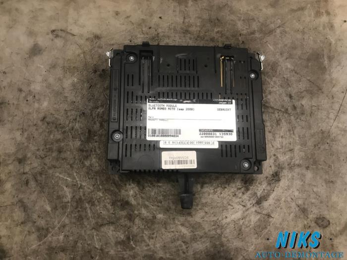 Begagnade Bluetooth-modul Alfa Romeo MiTo (955) 1.4 16V Pris på förfrågan erbjuds av Niks autodemontage