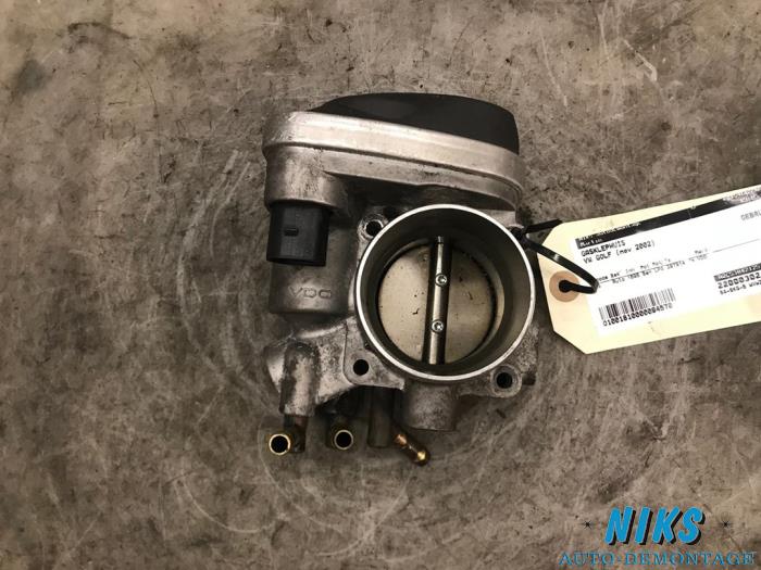 Gebrauchte Drosselklappengehäuse Volkswagen Golf IV (1J1) 1.6 Preis auf Anfrage angeboten von Niks autodemontage