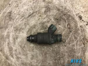 Used Injector (petrol injection) Volkswagen Golf IV (1J1) 1.6 Price on request offered by Niks autodemontage