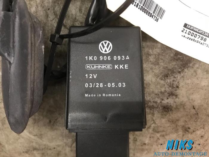 Fuel pump relay Audi A3 1.6 16V FSI 1K0906093A kuhnke