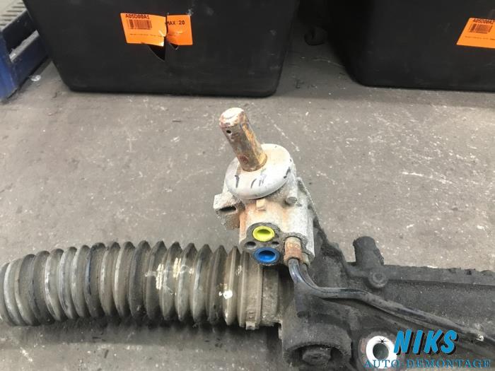 Power steering box from a Ford Transit 2.2 TDCi 16V 2006