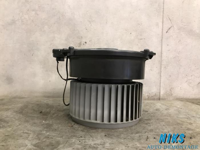 Motor de ventilador de calefactor de un Daihatsu Cuore (L251/271/276) 1.0 12V DVVT 2007