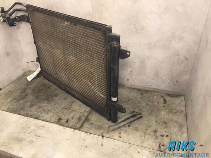 Air conditioning radiator from a Volkswagen Touran (1T1/T2) 1.6 FSI 16V 2004
